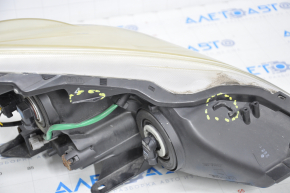 Headlight front left Toyota Prius V 12-14 bare prerest halogen broken fasteners and guide, need polishing