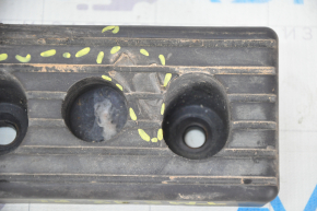 Tesla Model S 12-20 rear left jack is dented, rubbed