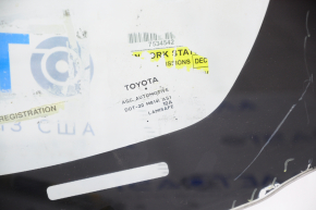 Windshield Toyota Prius 30-11 10-15 air on edge, tear