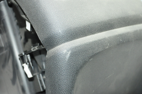 Armrest upper part Kia Sorento 16-18 leather black, scratches, broken fastening