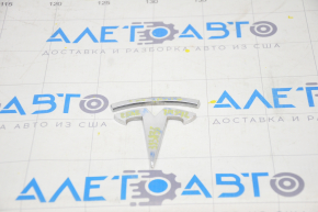 Emblem Badge T Rear Tesla Model S 12-20 Crack, Peeled Chrome