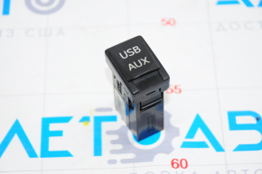 USB Hub, AUX Toyota Sienna 11-14