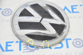 Emblem of radiator grill VW Passat b8 16-19 USA under radar cracks in glass, chrome peeled off