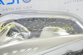 Front left headlight complete Ford Escape MK3 17-19 rest, halogen+led, light web, varnish has come off