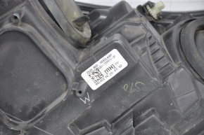 Front right headlight complete Ford Escape MK3 17-19 rest halogen+led light web, varnish used