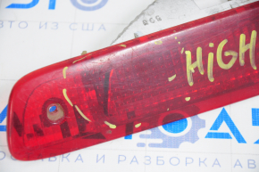 Brake light Toyota Highlander 01-07 broken mount, scratches