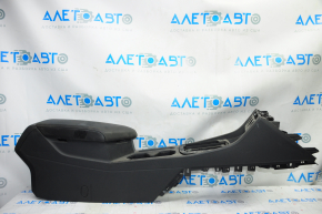 Central console armrest and cup holders VW Jetta 19-21 leather black, black stitching, scratches