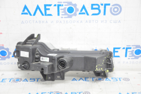 Fog light left Tesla Model Y 20-25 broken housing, broken glass, broken fastener