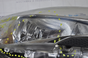 Headlight front right bare Ford Escape MK3 13-16 prerest halogen broken crepe, scratches