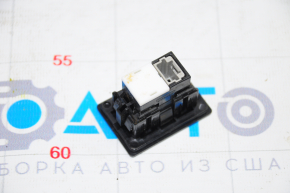 AUX Nissan Leaf 11-17