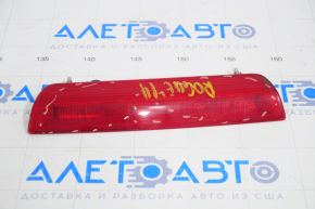 Brake light Nissan Rogue 14-20 scratches, broken mount