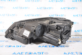 Headlight front right VW Jetta 11-16 USA scratches, chips