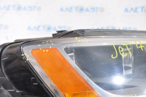 Headlight front right VW Jetta 11-16 USA scratches, chips