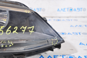 Headlight front right VW Jetta 11-16 USA scratches, chips