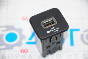 USB Hub Jeep Compass 17-25