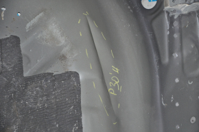 The trunk trough of Toyota Prius 30 10-15 is dented