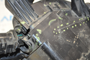 Lexus ES350 13-18 underhood fuse box missing cover, broken fasteners, cracked housing