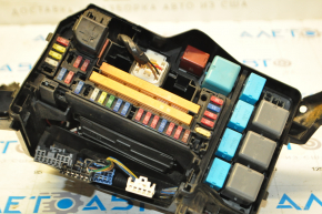 Underhood fuse box Toyota Highlander 08-13 hybrid without plug, broken mount