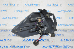 Light outer wing right Nissan Rogue 14-16 water damage, chipped corner
