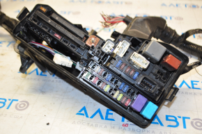 Underhood fuse box Toyota Camry v55 15-17 2.5 usa cracked housing, crack on cover, broken mount