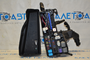 Lexus ES350 underhood fuse box 13-18 crack on housing
