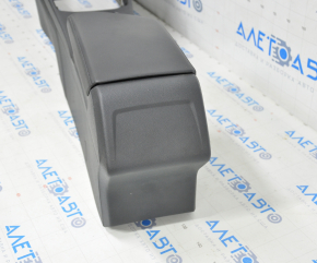 Console center armrest and cup holders VW Jetta 19-21 leather black scratches