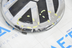 VW Jetta 19-21 radiator grille emblem under distronic cracks in glass