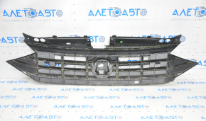 Radiator grill VW Jetta 19-21 without emblem under the radar broken mount, cracks, chrome peeled off, dented