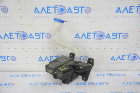 VW Jetta 19-24 washer reservoir with neck, lid and filter, body melted