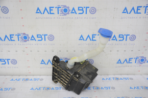 VW Jetta 19-24 washer reservoir with neck, lid and filter, body melted