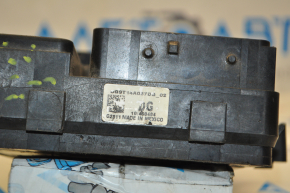 Lincoln MKZ 13-16 hybrid underhood fuse box without cover, cracks on housing, oxidized contact
