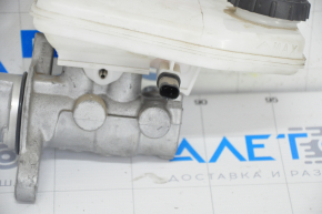 Tesla Model Y 20-25 Master Cylinder with Reservoir