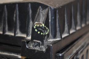 Chevrolet Volt 11-15 underhood fuse box assembly, chips