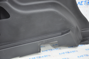 Left arch trim Ford Edge 15 - black scratches, rubbed