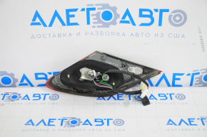 Inner light trunk lid right Toyota Avalon 05-12 for polishing