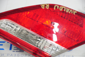 Inner light trunk lid right Toyota Avalon 05-12 for polishing