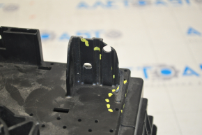 Underhood fuse box Chrysler 200 15-17 2.4 cracks on the cover, broken fasteners