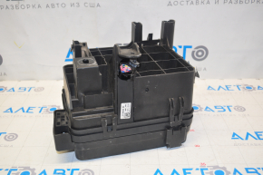 Chevrolet Equinox 11-12 underhood fuse box cap torn off