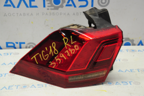 Light outer wing left VW Tiguan 18-24 usa water damage, chrome peeled off
