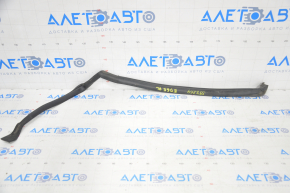 Rear left wing arch seal Ford Edge 15 - broken latch