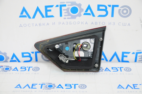 Inner taillight trunk lid left Ford Fusion mk5 13-16 cracks, needs polishing