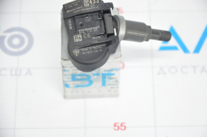 Tesla Model 3 Wheel Pressure Sensor 18-20 Black, Black Nipple