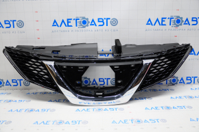 Radiator grill grill Nissan Rogue Sport 17-18 without emblem, under distronic, with TV overlay