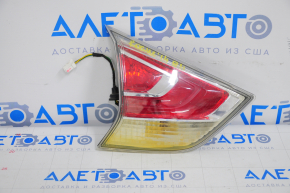 Light inside trunk lid left Nissan Rogue 14-16 water damage, needs polishing