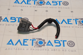 Chip on the diffuser radiator shroud Nissan Leaf 11-17