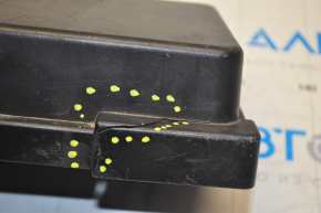 Fuse box underhood Jeep Cherokee KL 14-18 2.4 without bottom part, broken fasteners, cracks