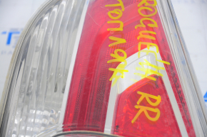 Light inside trunk lid right Nissan Rogue 14-16 water damage, needs polishing