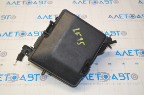 Hyundai Sonata 15-17 2.4 liter underhood fuse box assembly
