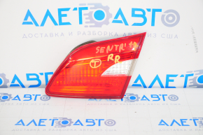 Inner light trunk lid right Nissan Sentra 16-19 rest, for polishing