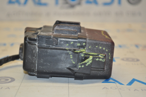 Relay block under the left wing Mazda 6 13-21 crack on the cover, broken mount